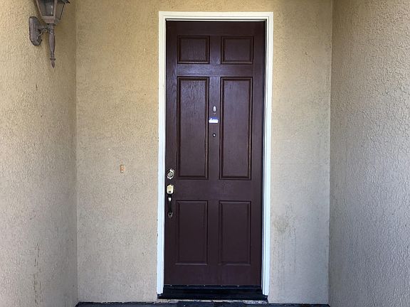 4th image of 721 Elmwood Dr