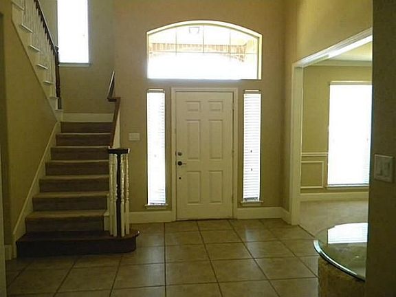 2nd image of 3717 Landsdowne Dr