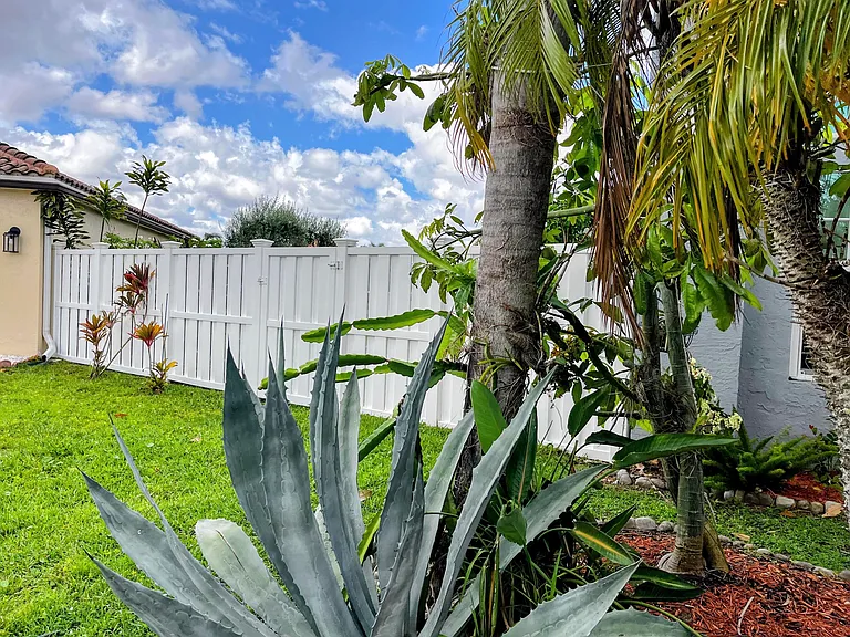 9590 Islamorada Ter — Photo 3