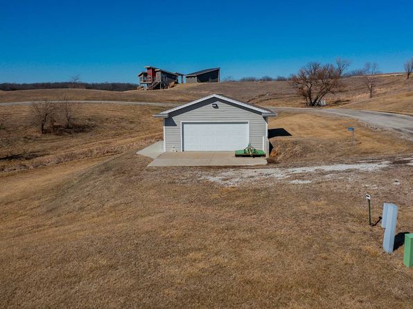 30075 Westview Dr, Moravia, IA 52571