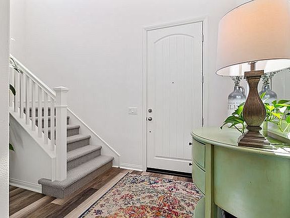 4th image of 2694 Cameron St