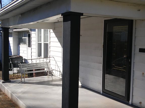 2nd image of 112 Blue Grass Ave