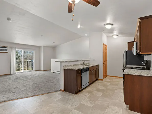 Lakeside Estates Apartments, 228 Baker Blvd APT 1, Beaver Dam, WI 53916