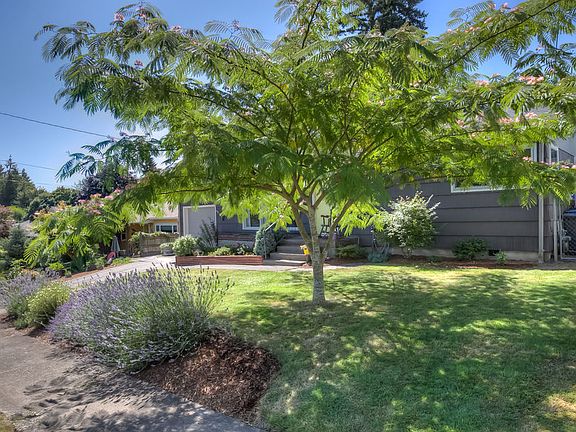 4th image of 1450 Marshall Dr SE