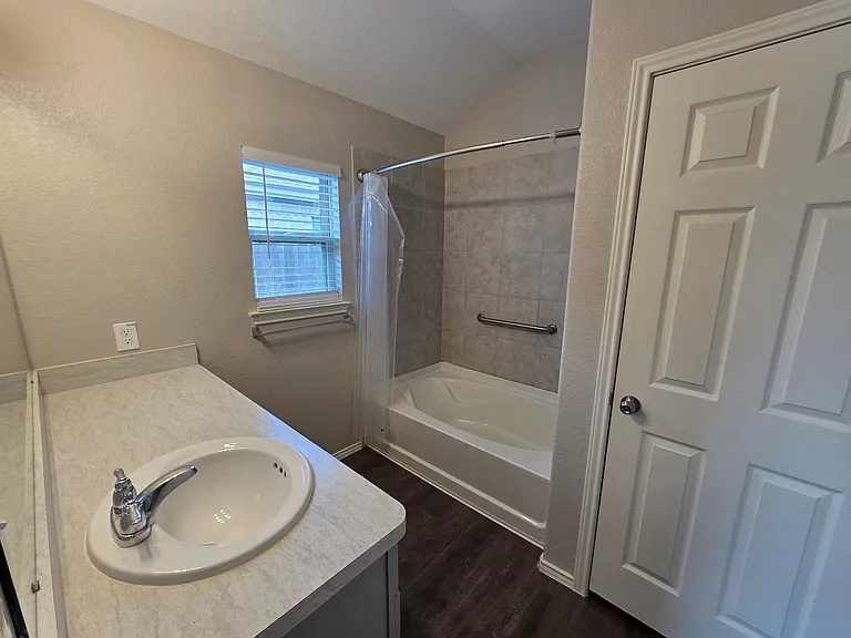 20714 Southern Woods Dr — Photo 16