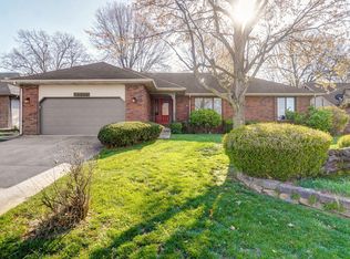 2272 S Laurel Ave, Springfield, MO 65807