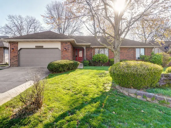 2272 S Laurel Avenue, Springfield, MO 65807