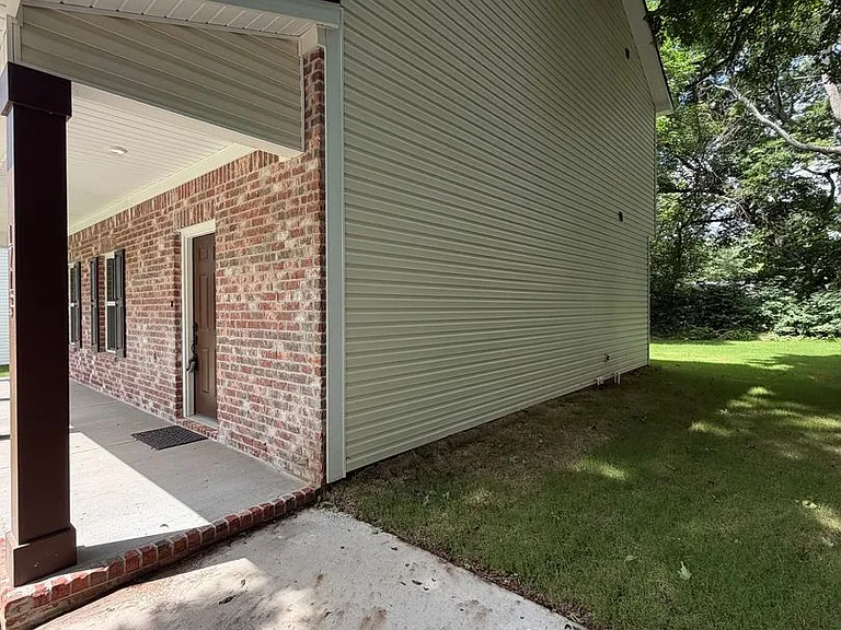 1713 Golf Club Ln — Photo 2
