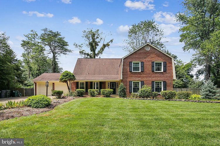 1st image of 2726 Clarkes Landing Dr