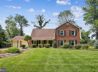 2726 Clarkes Landing Dr, Oakton, VA 22124
