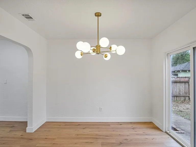4118 Howard Ave — Photo 14