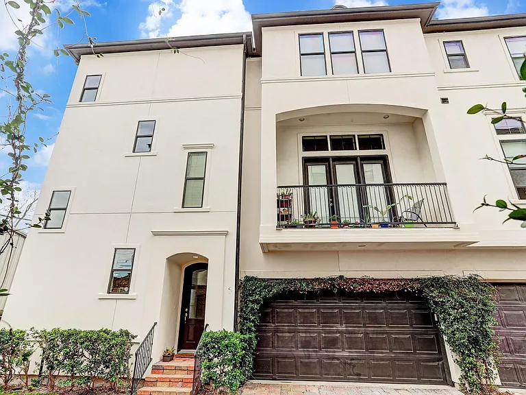 2520 Cohn St — Photo 1