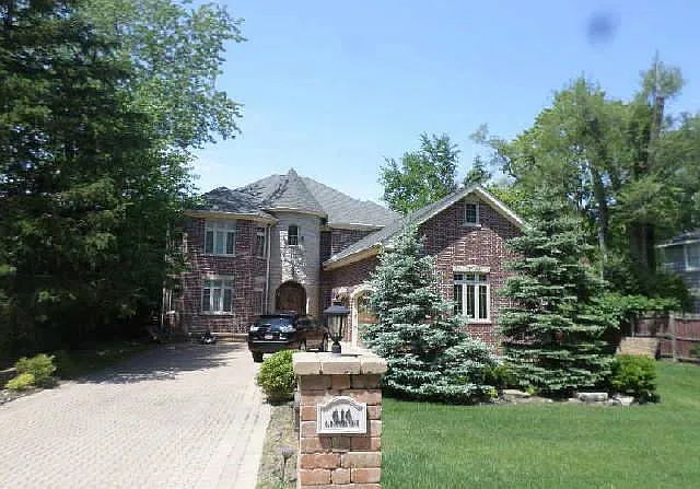 616 Glenwood Ln photo 1