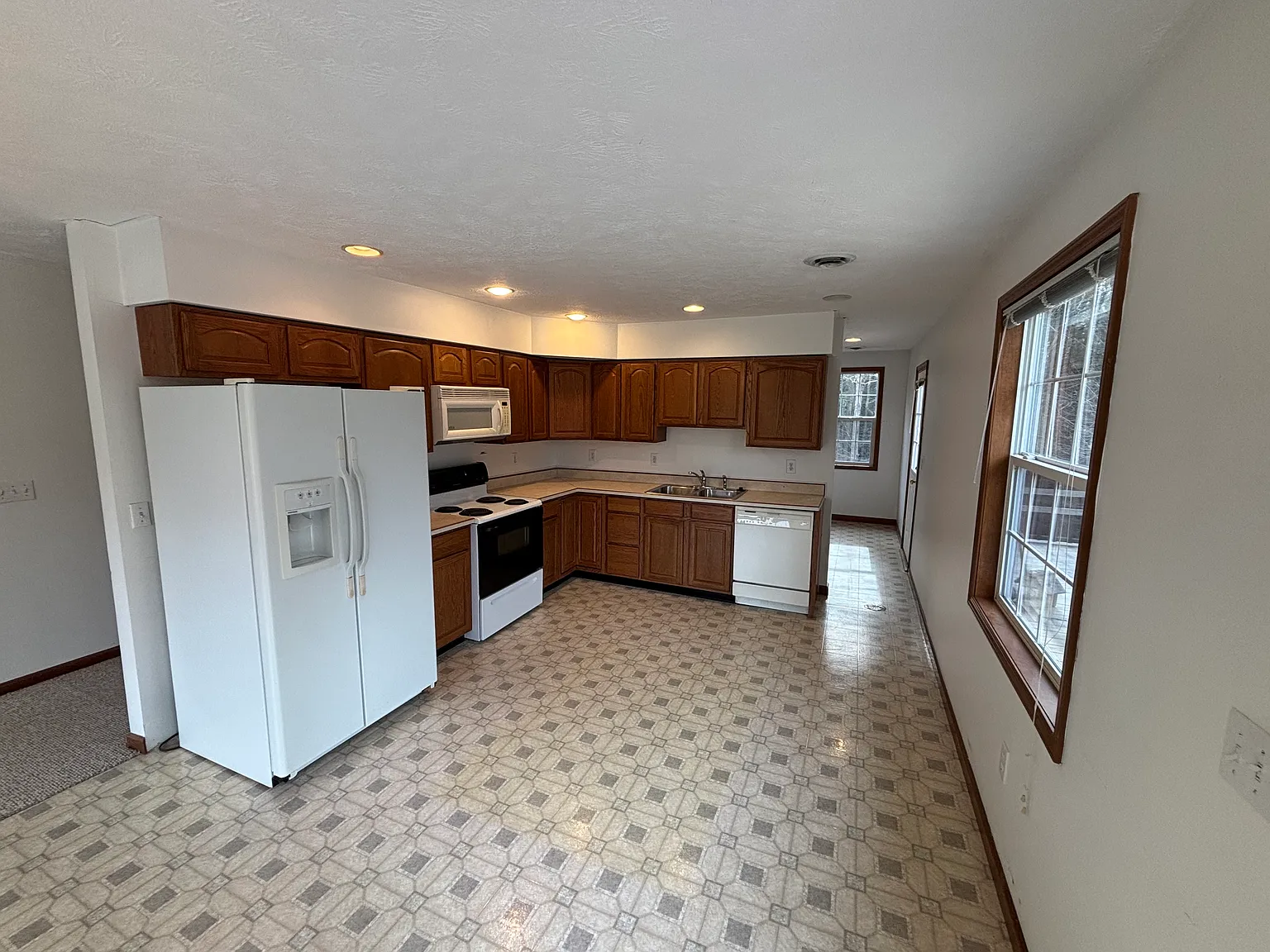 1 bed, $1,100 — Photo 3