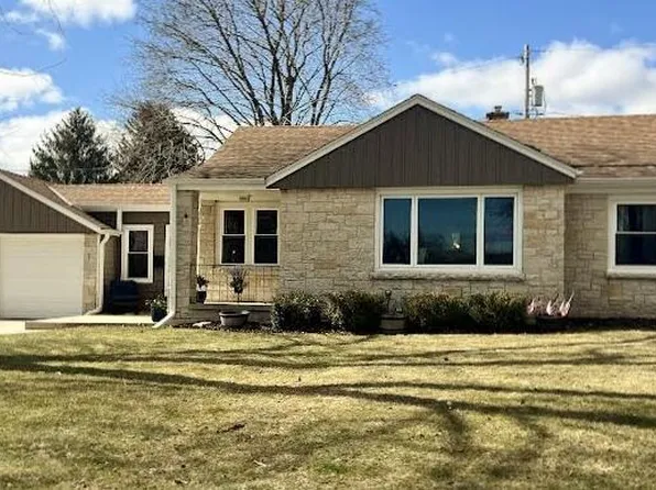 113 South Orchard STREET, Thiensville, WI 53092