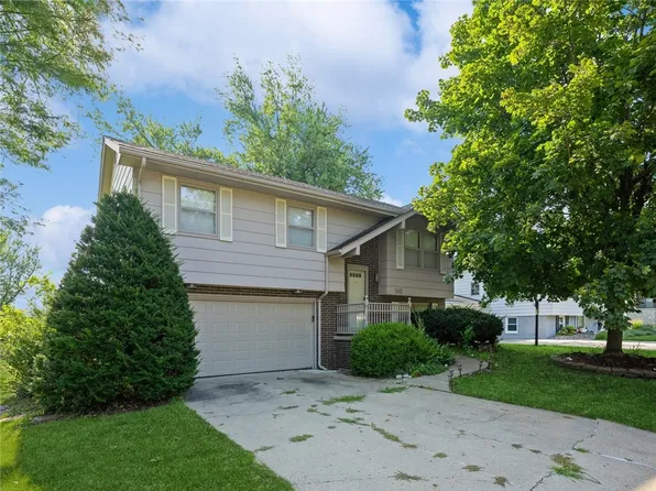 1412 Country Club Rd, Indianola, IA 50125