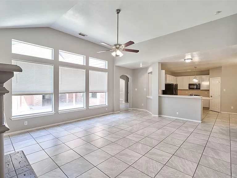 13714 Hillingdale Ln — Photo 27