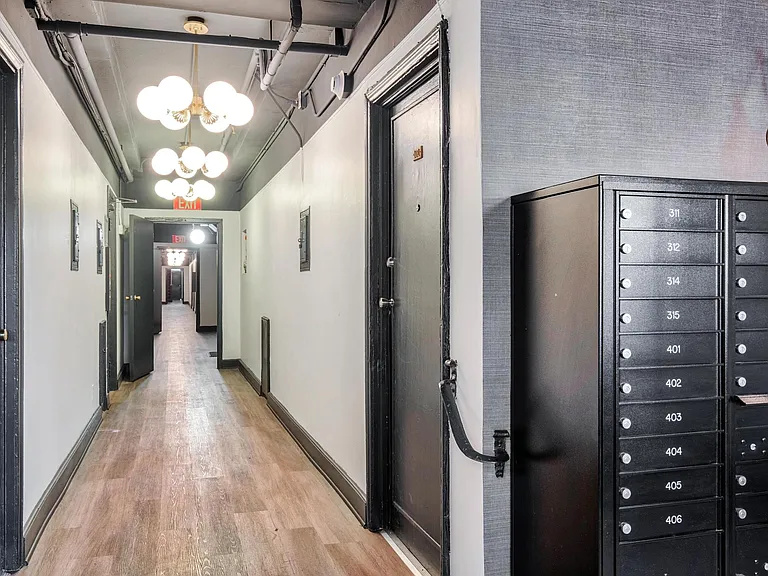 Hollymont Apartments — Photo 25