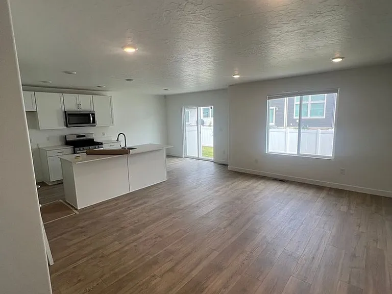 3718 W 930 N — Photo 22
