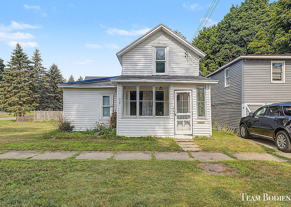 1st image of 721 Pearl St