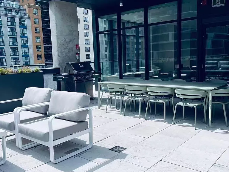65 Mutual St #1307 — Photo 9