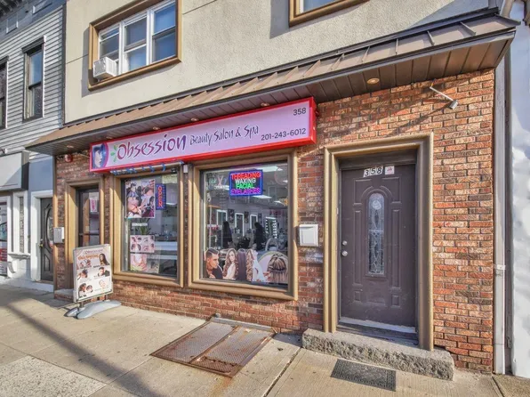 358 Broadway image 1 of 14