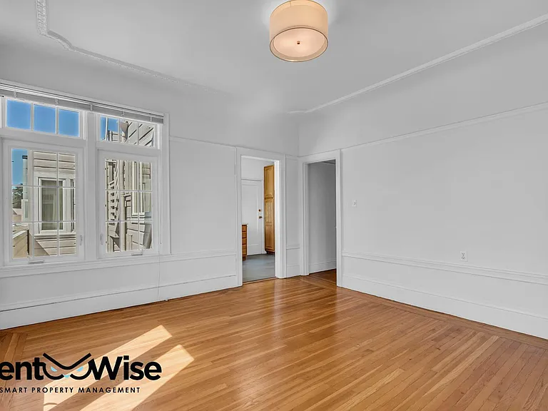 1341 Union St #10 — Photo 10