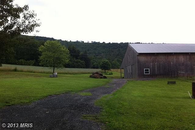 1st image of 525 Windy Hill Ln
