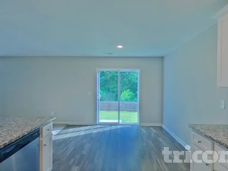 2118 Southlea Dr — Photo 4