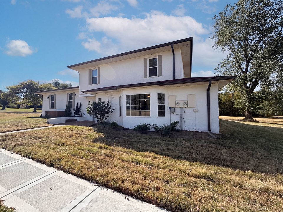 1st image of 557 Peach Valley Rd