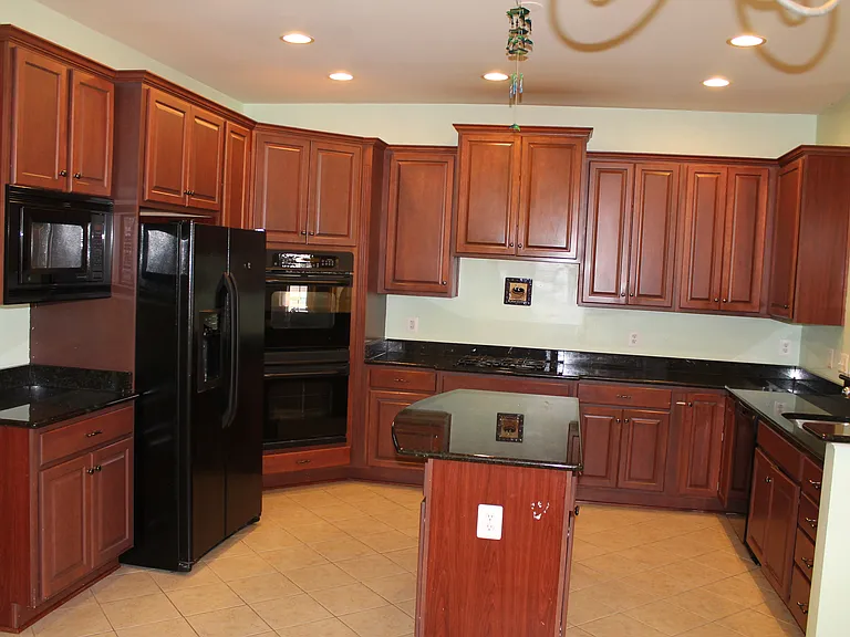 24907 Earlsford Dr — Photo 31