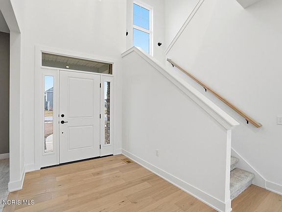 4th image of 140 Barton Creek Dr