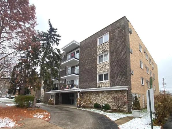 5215 Galitz St APT 3D, Skokie, IL 60077