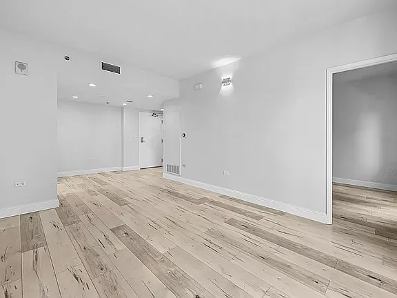 425 W Beech St #804 — Photo 23