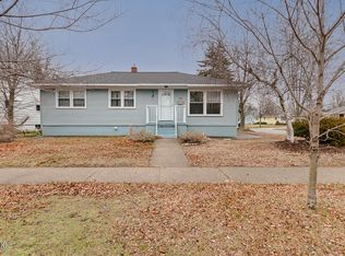 916 S Albee St, Grand Haven, MI 49417