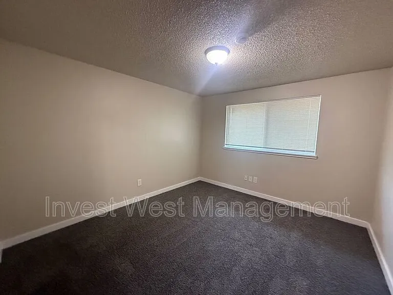 3331 NE 57th Ave #4 — Photo 11