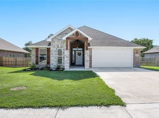 207 Trimble Ln, Pea Ridge, AR 72751