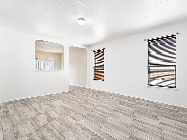12206 Dewitt Way — Photo 5