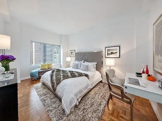 Sold by Sotheby's International Realty | media 7