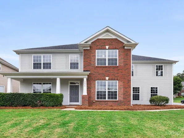3636 Lees Crossing Dr, Charlotte, NC 28213