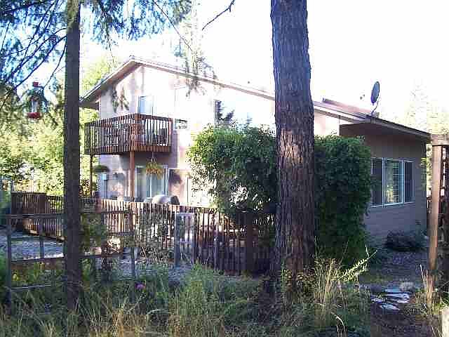 1st image of 420 E 8th St