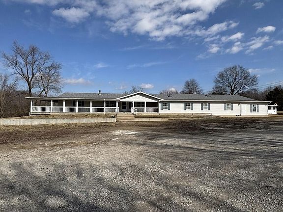 2nd image of 626 Red Top Road