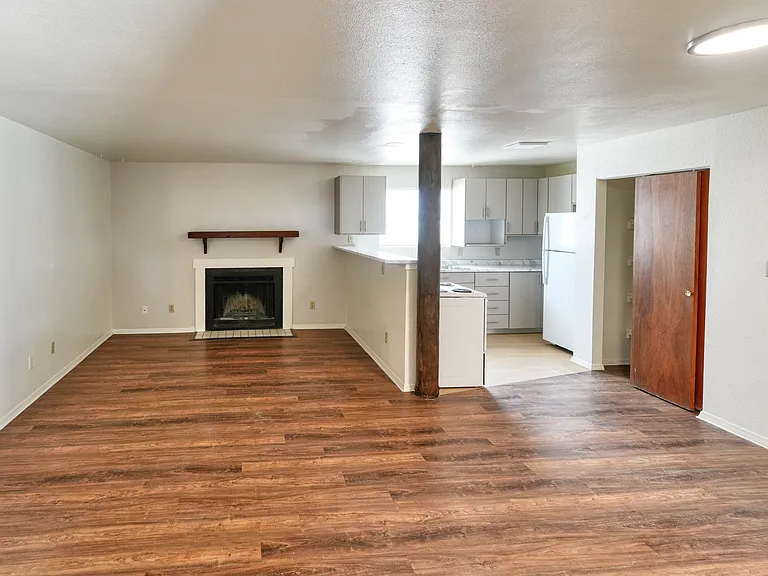 Branson Apartments — Photo 17
