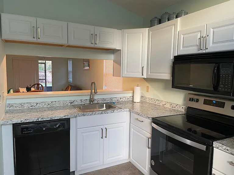 Ginger Cir — Photo 2