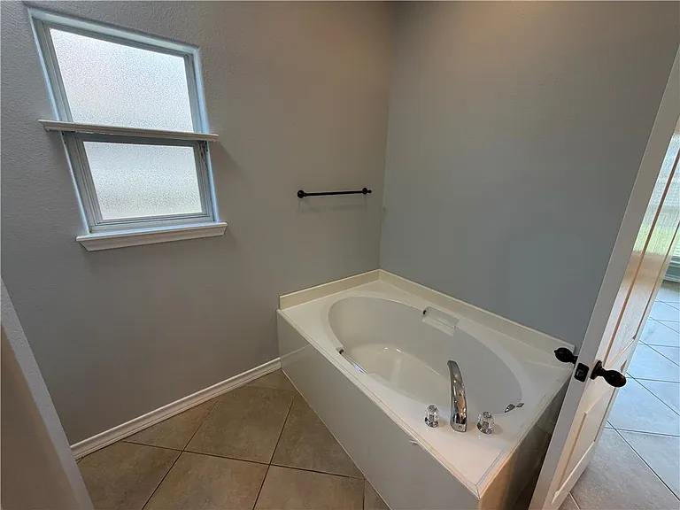 6706 Samba Dr — Photo 26