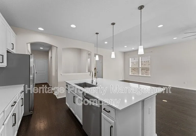 942 Blue Violet — Photo 14