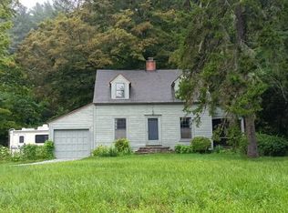 16 River Rd, Sharon, CT 06069