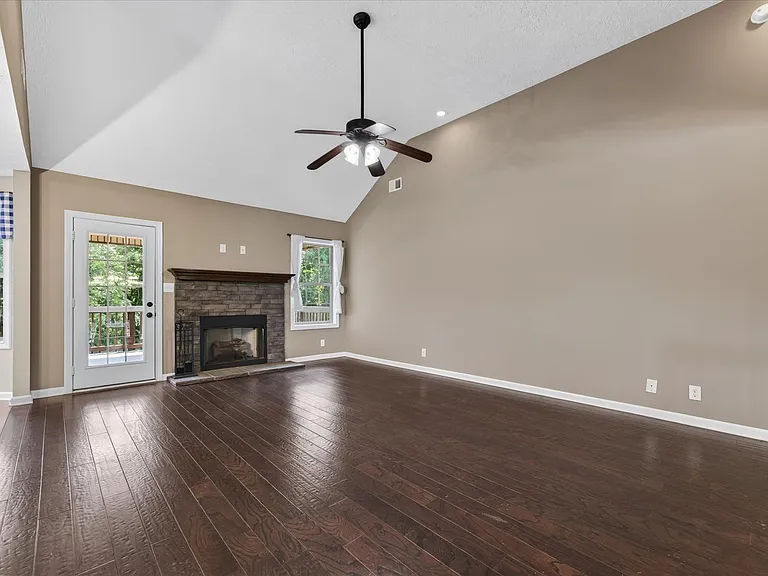 2973 McManus Cir — Photo 5
