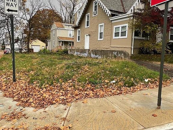 4th image of 1601 W Cheltenham Ave