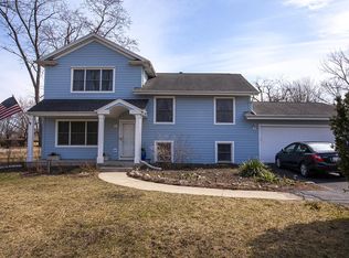 1941 Cranbrook Rd, Libertyville, IL 60048